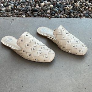 EUC. VINCE CAMUTO LENJA MULE